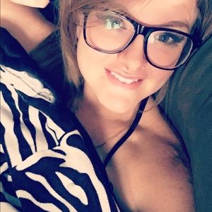 Meet your Posher, Abbie